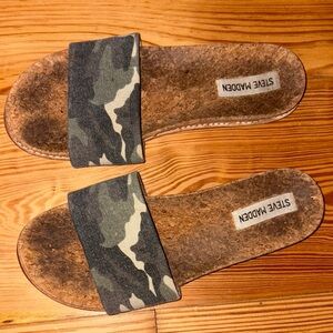 Steve Madden Women's Green Camouflage Slide Sandals